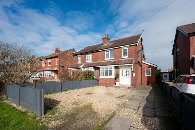 Course Lane, Newburgh, WN8, photo 1