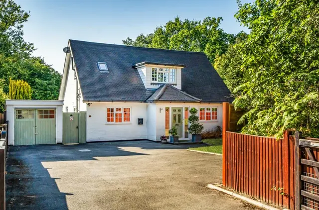 Finchampstead Road, Finchampstead, RG40, photo 1