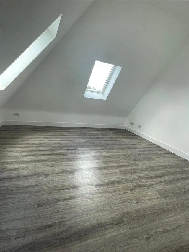Tudor Gardens, Kingsbury, NW9, photo 3