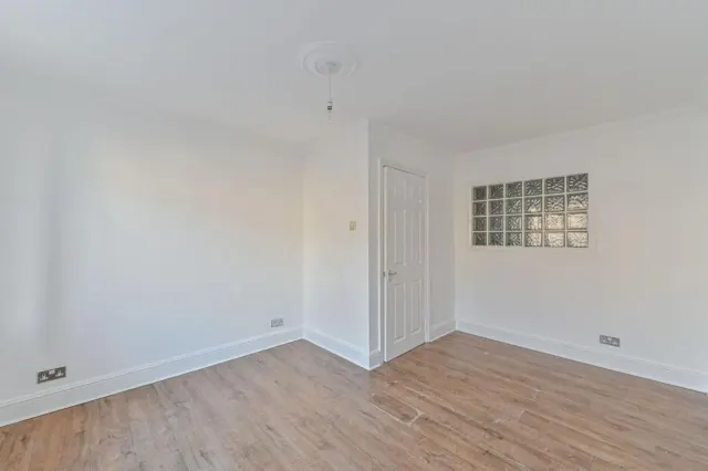 Cresswell Road, London, SE25, photo 3