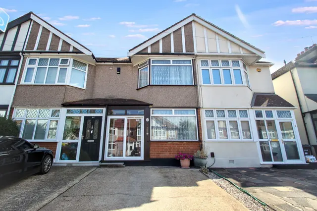 Uplands Road, Woodford Green, IG8, photo 1