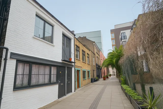 Sylvester Path, London, E8 1EN, photo 1