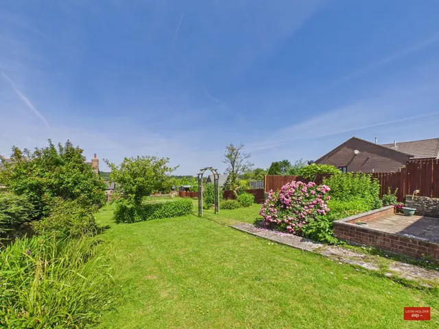 Larksfield Road, Harrow Hill, GL17, photo 3