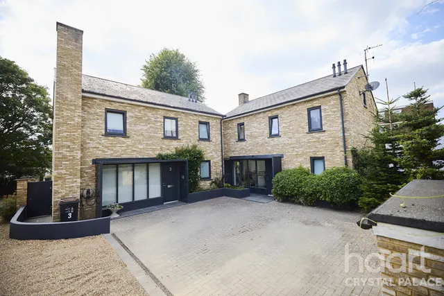 Essex Mews, London, SE19, photo 2