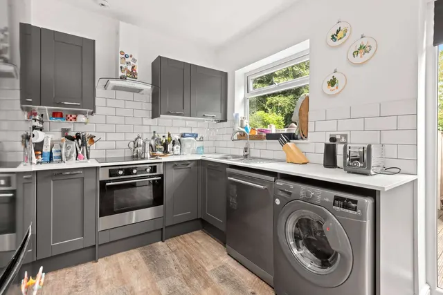 Photo 3 — Southdown Road, Wimbledon, London, SW20 8PX