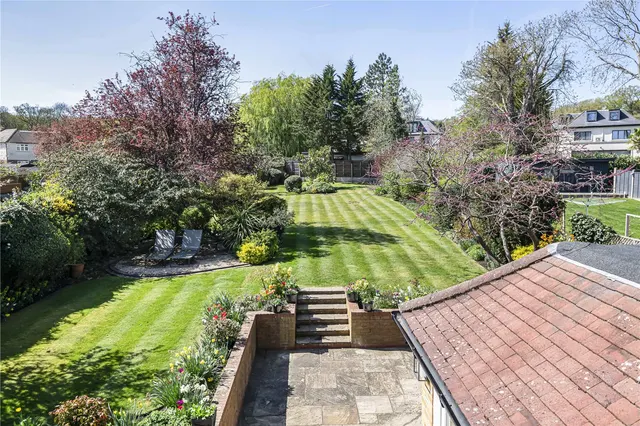 Photo 2 — Parkgate Avenue, Hadley Wood, EN4 0NN