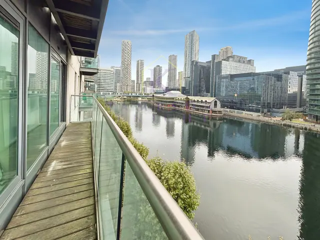 Millharbour, London, E14, photo 2