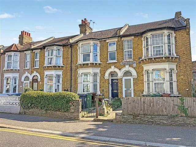 Grove Green Road, London, E11, photo 1