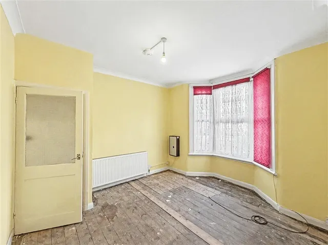 Grove Green Road, London, E11, photo 3