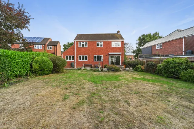 Newbridge Hill, West Bergholt, photo 2