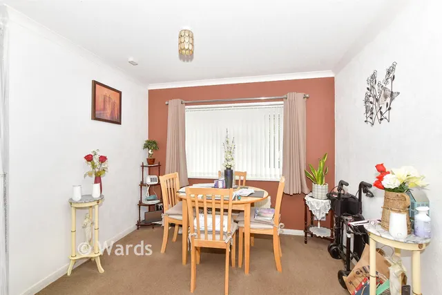 New Dover Road, Capel-Le-Ferne, CT18, photo 3