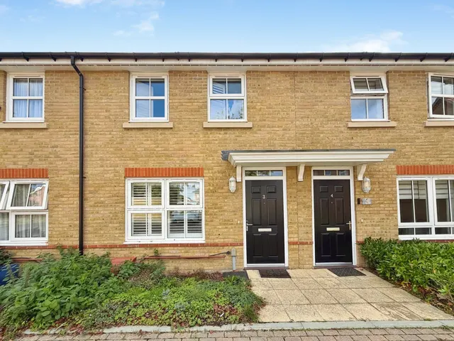 Graham Close, Wellesley, GU11, photo 1