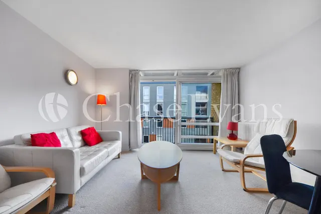 Photo 3 — Moore House, Canary Central, Cassilis Road, Canary Wharf, E14