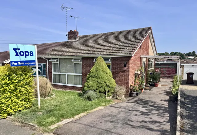 Mewburn Road, Banbury, OX16, photo 1
