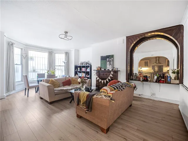 Sinclair Road, London, W14, photo 2