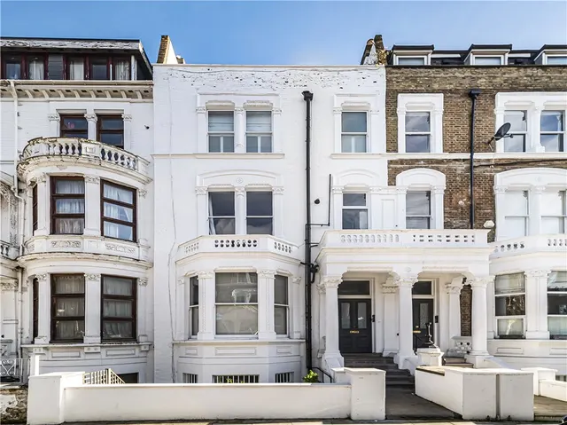 Sinclair Road, London, W14, photo 1
