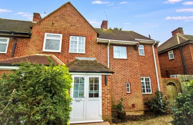 Fyfield Road, Woodford Green, IG8