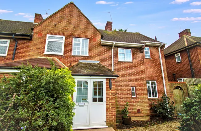 Fyfield Road, Woodford Green, IG8, photo 1