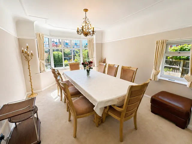 Framingham Road, Sale, M33, photo 2