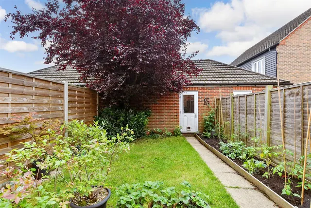 Brampton Field, Ditton, ME20, photo 2