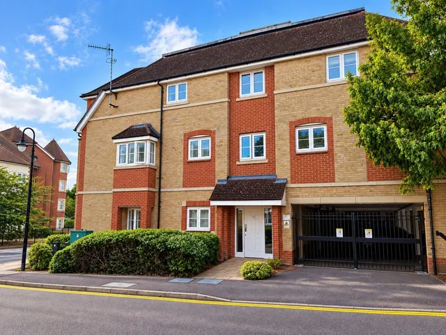 Wellsfield, Bushey, WD23, photo 1