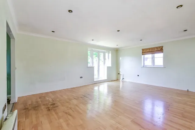 Wellsfield, Bushey, WD23, photo 3