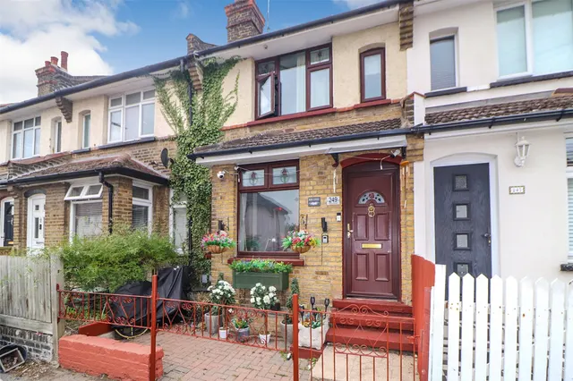 Hazel Road, Erith, DA8, photo 1