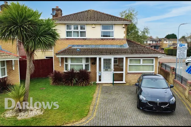 Powderham Drive, Cardiff, photo 1