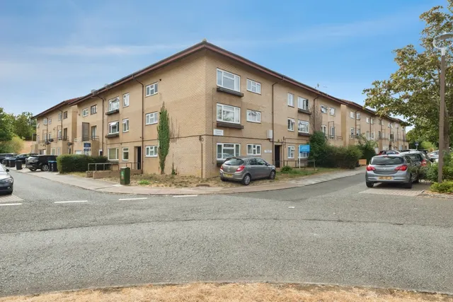 Cleavers Avenue, Conniburrow, MK14, photo 1