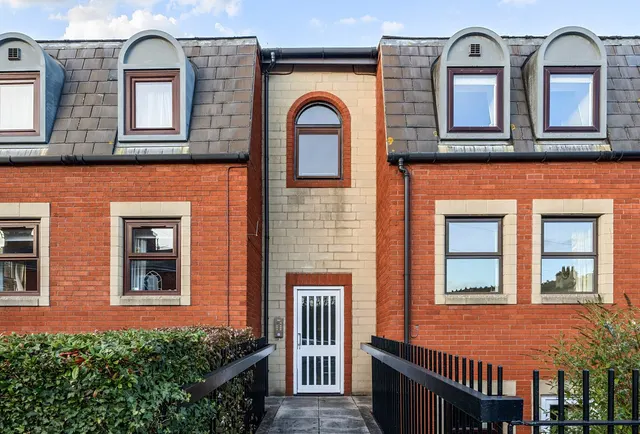 Photo 2 — Summerlays Court, Bath, BA2 4HU
