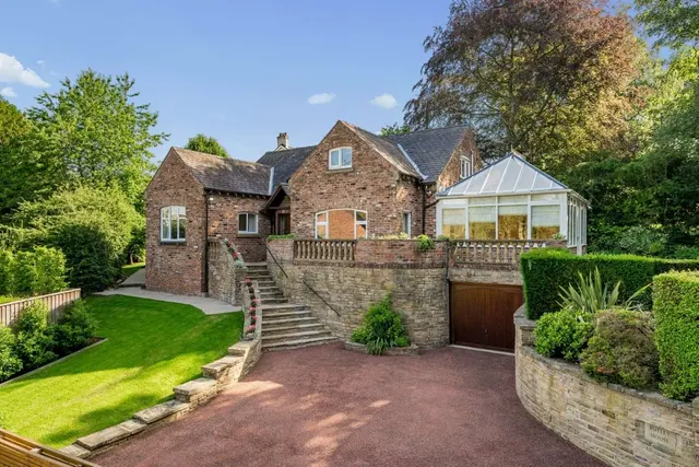 Bridge End Lane, Prestbury, Macclesfield, Cheshire, SK10 4DJ, photo 1