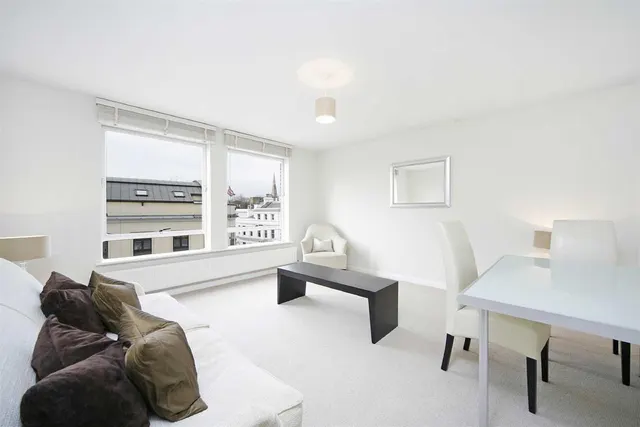 Fulham Road, South Kensington, photo 1