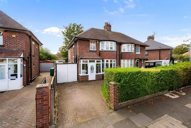 Longley Lane, Manchester, M22, photo 1