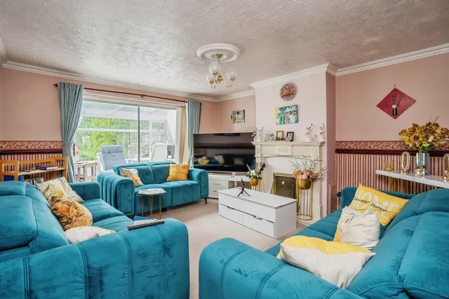 Haslar Crescent, Waterlooville, PO7, photo 2