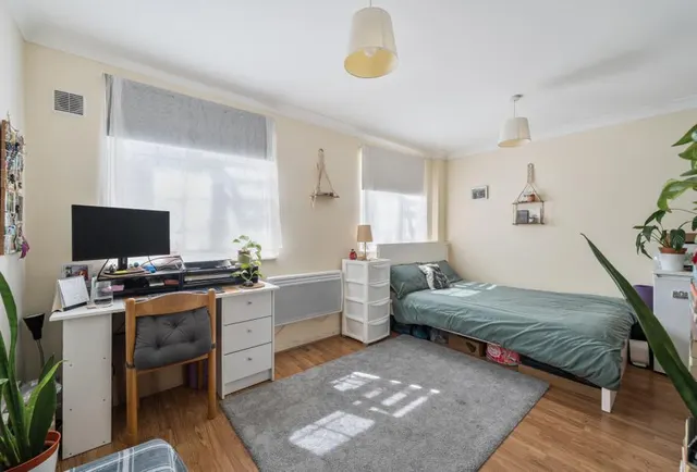 Wilkins Close, Mitcham, CR4, photo 1