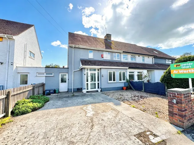 Ceri Avenue, Barry, CF62, photo 1