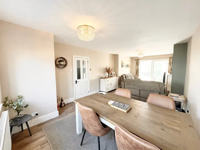Ceri Avenue, Barry, CF62, photo 3