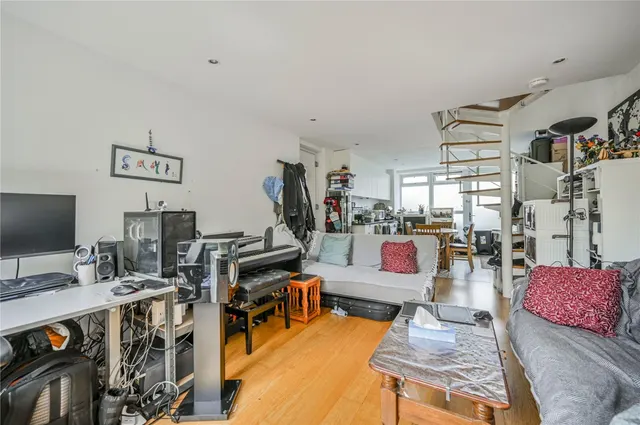 Brownlow Road, London, N11, photo 3