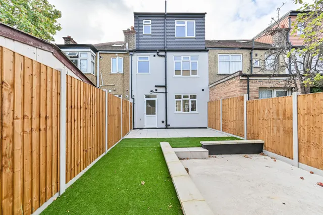 Photo 2 — 242 Streatham Road, London