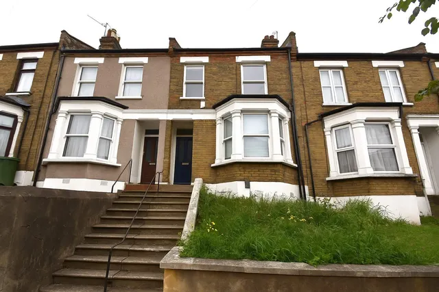 Dallin Road, SE18, photo 1