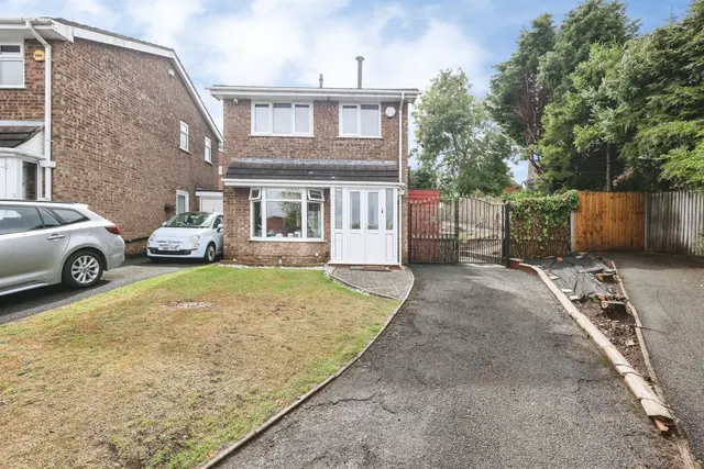 Saxon Drive, Rowley Regis, B65, photo 1