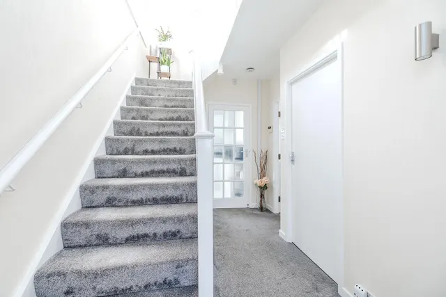 Stanway Drive, High Heaton, photo 3