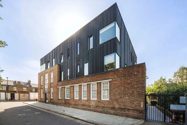 Oldham Terrace, W3, photo 1