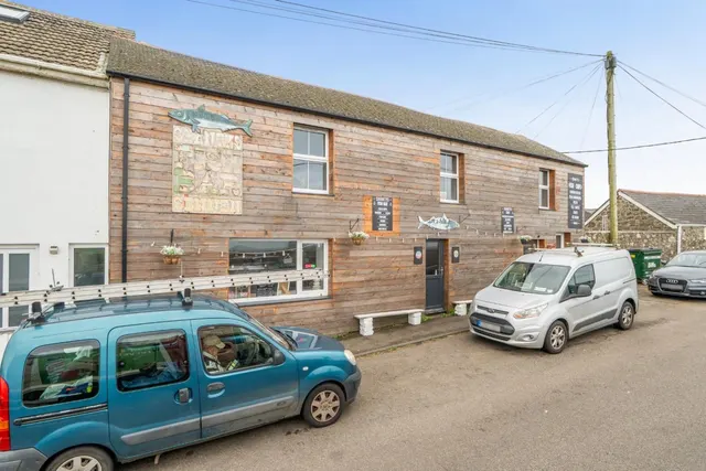 Freehold fish & chip shop with luxury two bedroom apartment in Sennen, TR19, photo 1