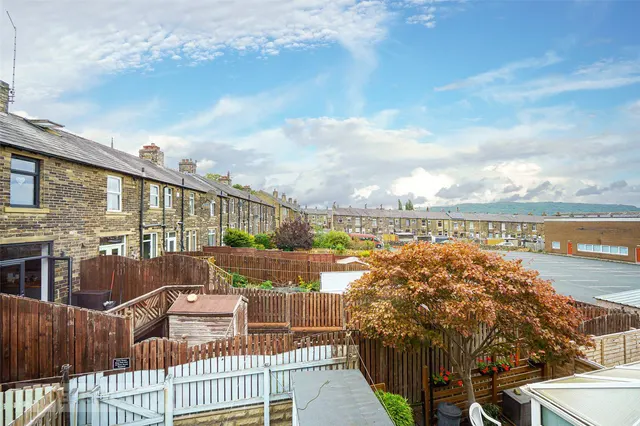 South Lane, Elland, HX5, photo 3