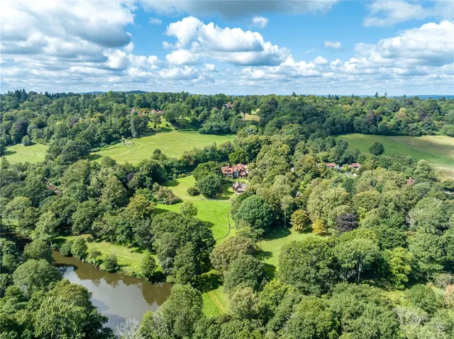 Lodkin Hill, Hascombe, GU8, photo 3