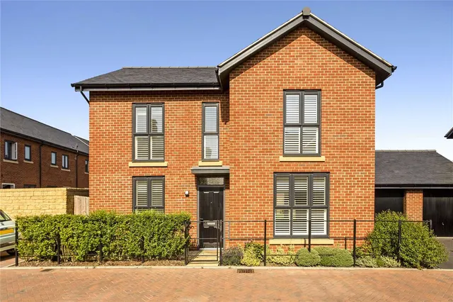 Flora Close, Cheltenham, GL52, photo 1