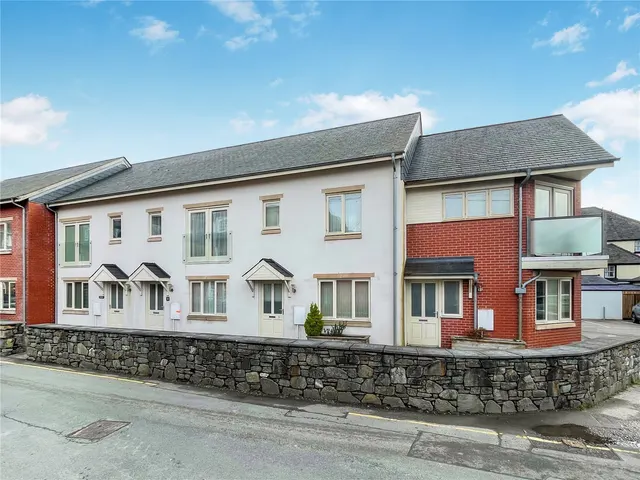 Arenig Street, Bala, photo 1