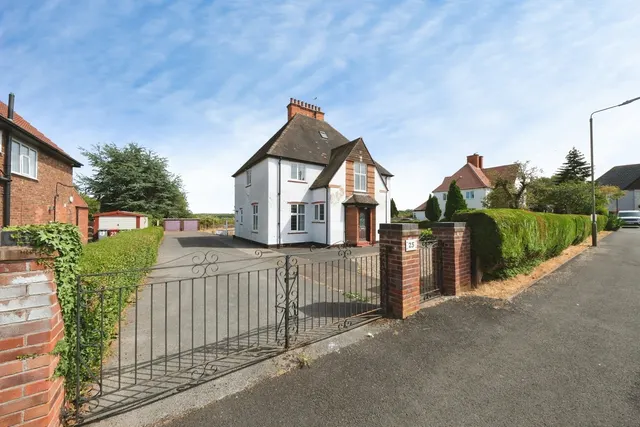 Photo 2 — Langwith Drive, Langwith, Mansfield, Derbyshire, NG20