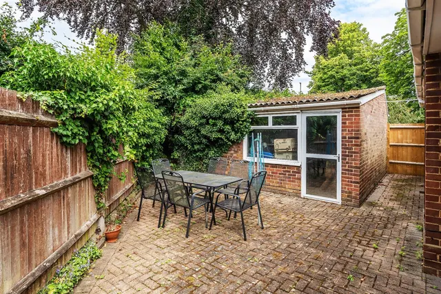 Leatherhead Road, Great Bookham, KT23, photo 3